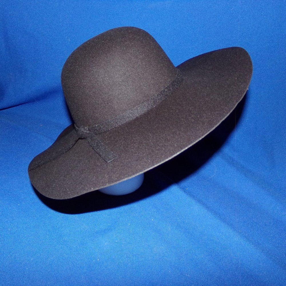 Vintage Retro Style Ladies or Women's Black Floppy Fashion Hat - New w/ Tags